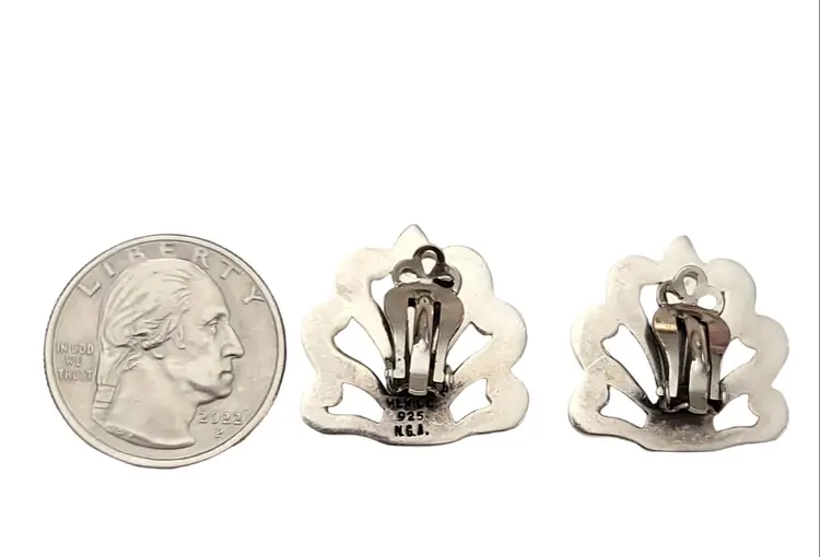 Marked Mexico 925 NGA Sterling Silver Fan Style Clip-On Earrings K168