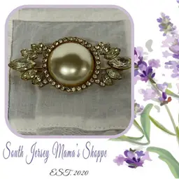 Vintage Gold Tone Rhinestone Faceted Glass And Faux Pearl Bar Like Brooch