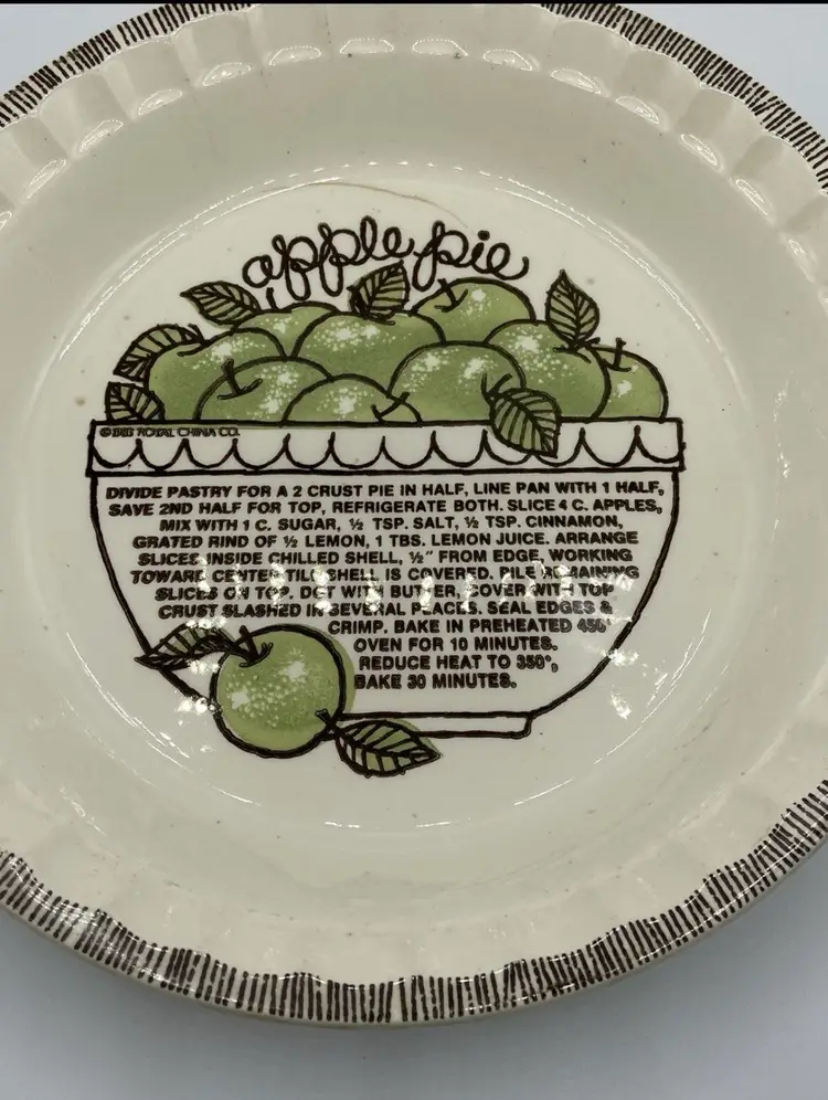 Vintage Apple Pie Dish With Recipe Royal China Country Harvest 11"