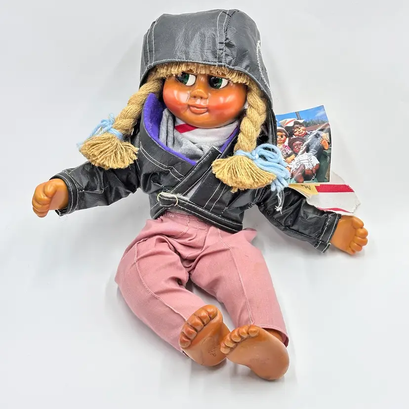 The Naber Kids Gestalt Doll Darina Vintage 1989 No. 390 W/ Hang Tag Certificate