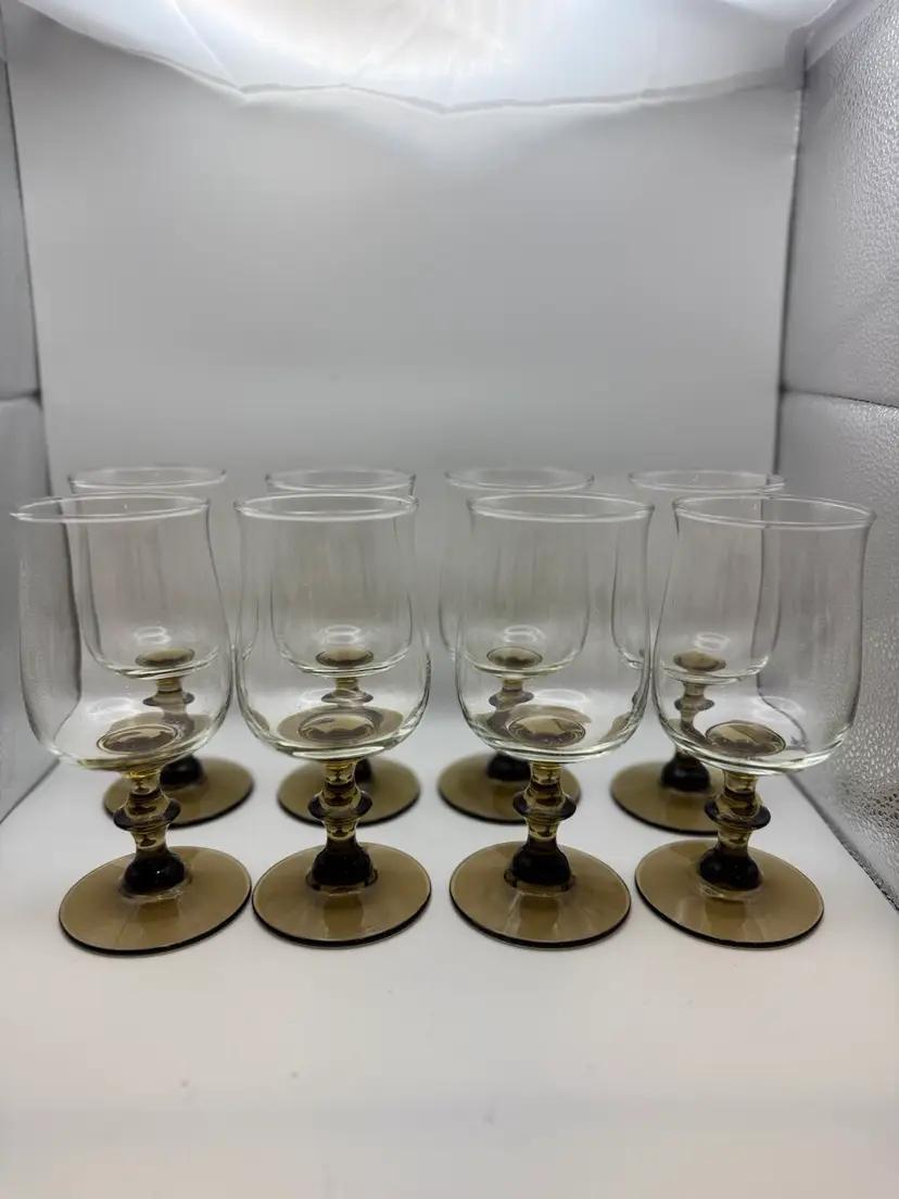 Set Of 8 Vintage Libby Smokey Brown Stemmed Tulip Wine Glasses 6.5”.