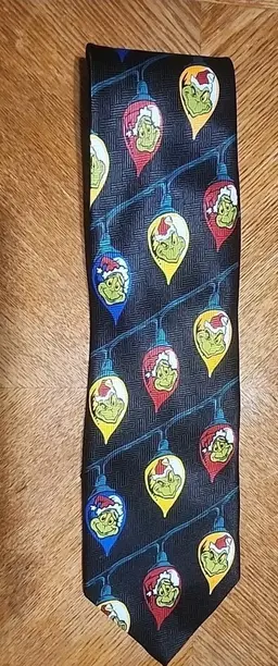 VINTAGE 1990’S DR SEUSS GRINCH CHRISTMAS THEMED MEN’S TIE NECKTIE 57” X 4”