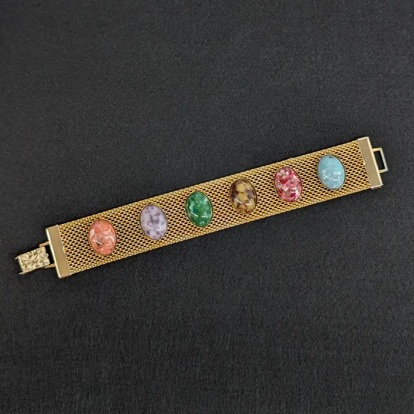 Vintage Sarah Coventry Lucite Cabochon Bracelet Gold Tone Mesh Faux Gemstones