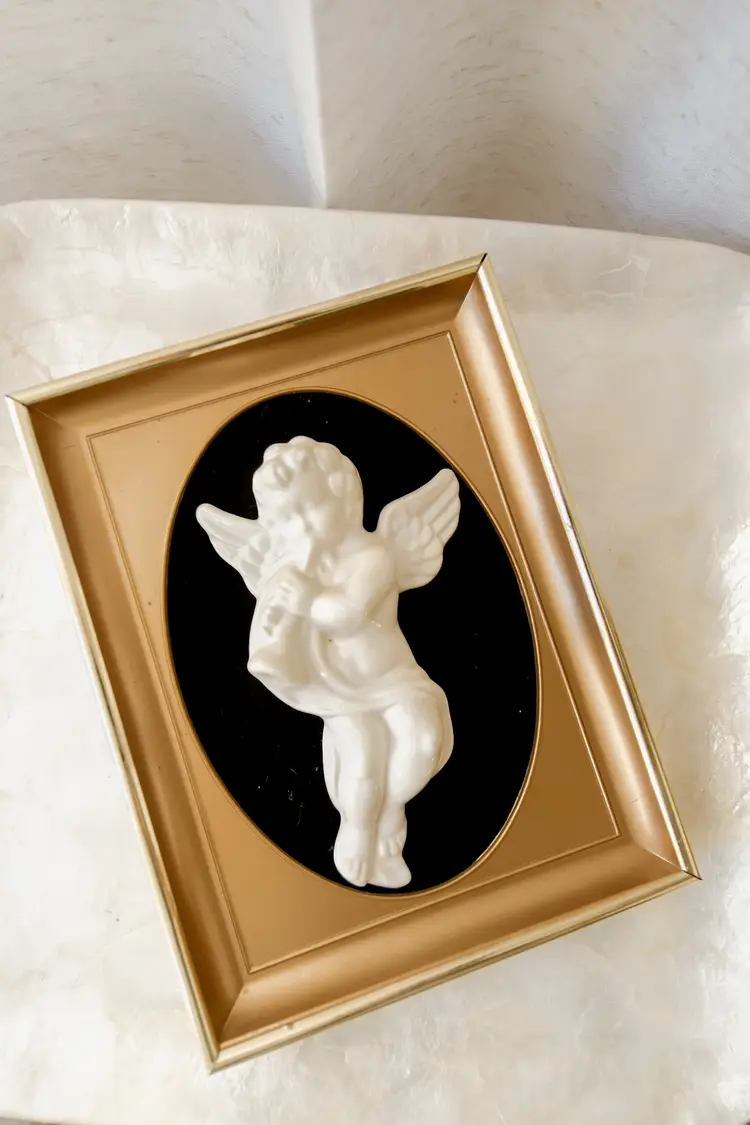 Vintage Italian Cast Ceramic Cherub Winged Angel Art Velvet Oval Gold Frame