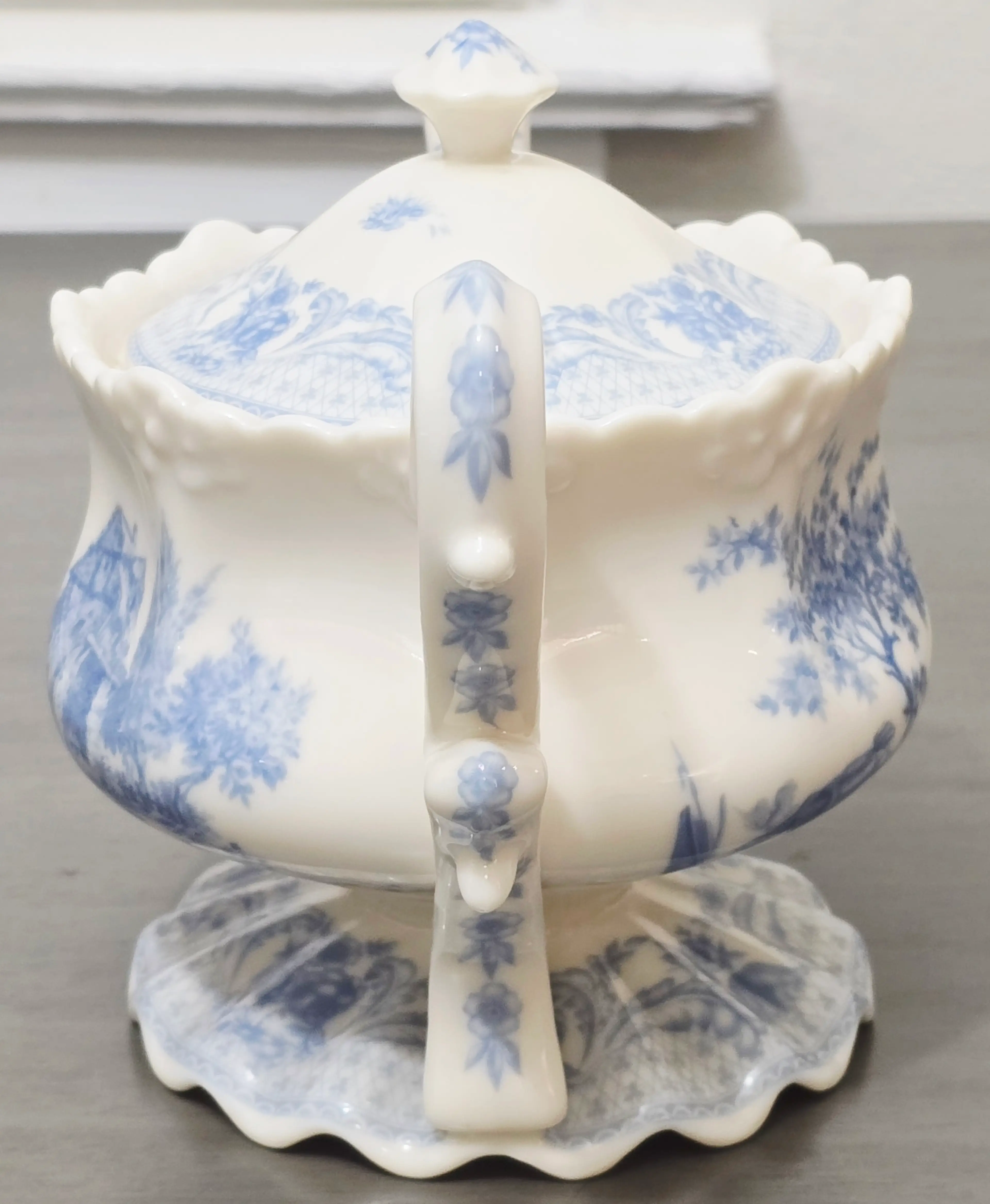 Image 2 of 18