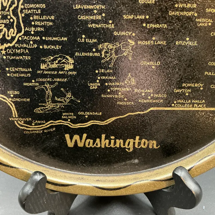 60’s-70’s Washington State souvenir black round tray, 11 inches wide