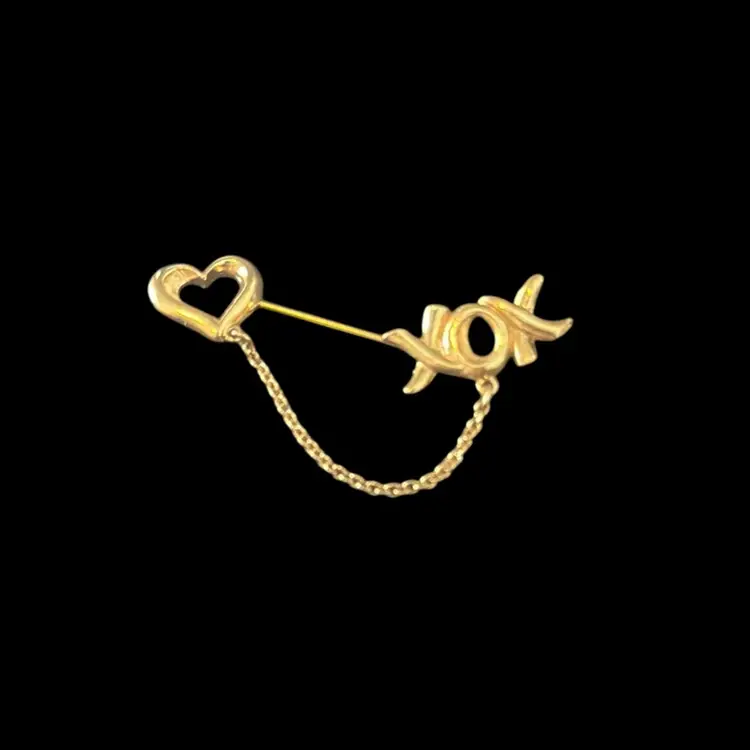 Love Kisses Heart Pin XOX Chateline Gold Tone Avon Vintage Jewelry