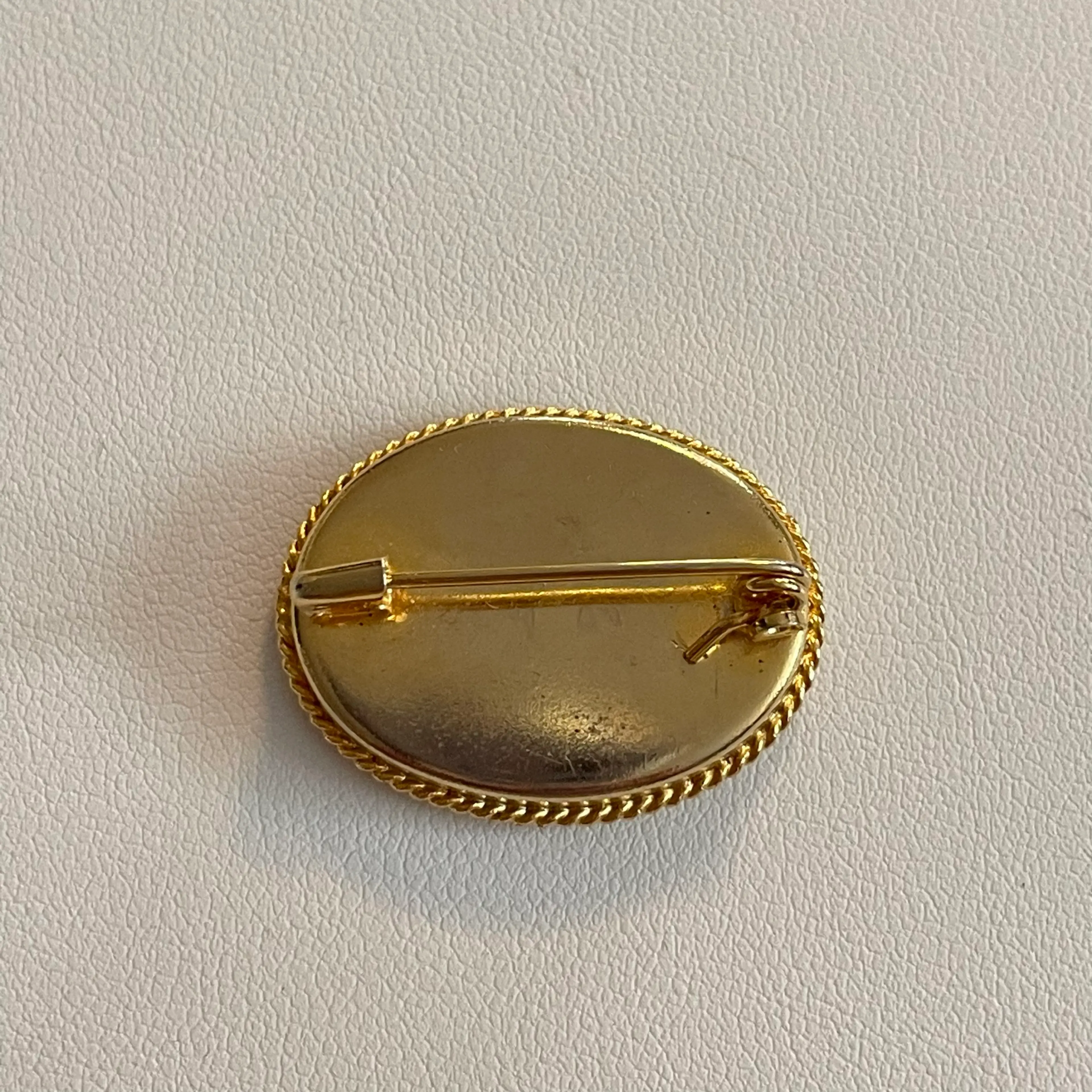 Image 3 of 4