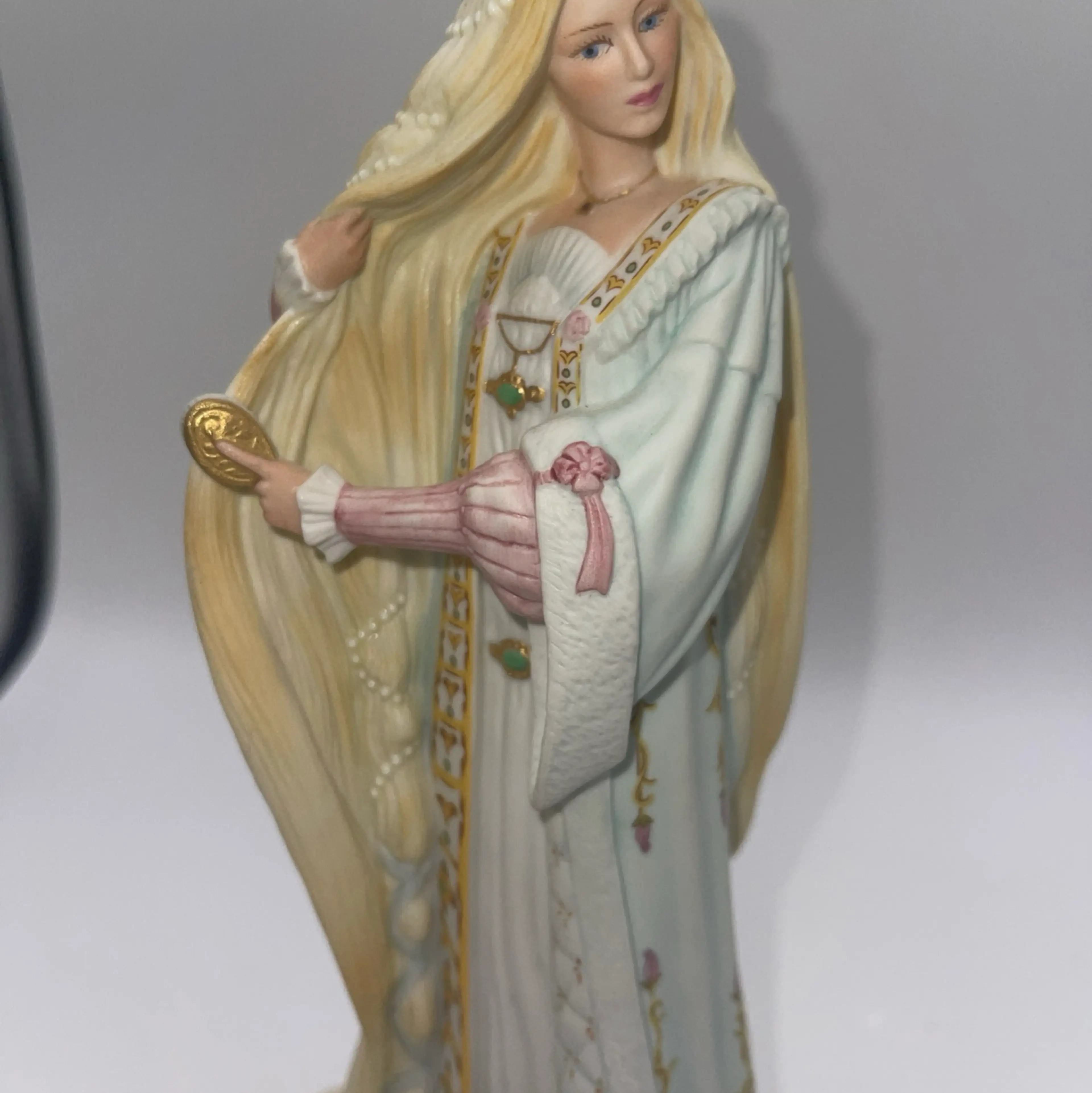 Image 4 of 9