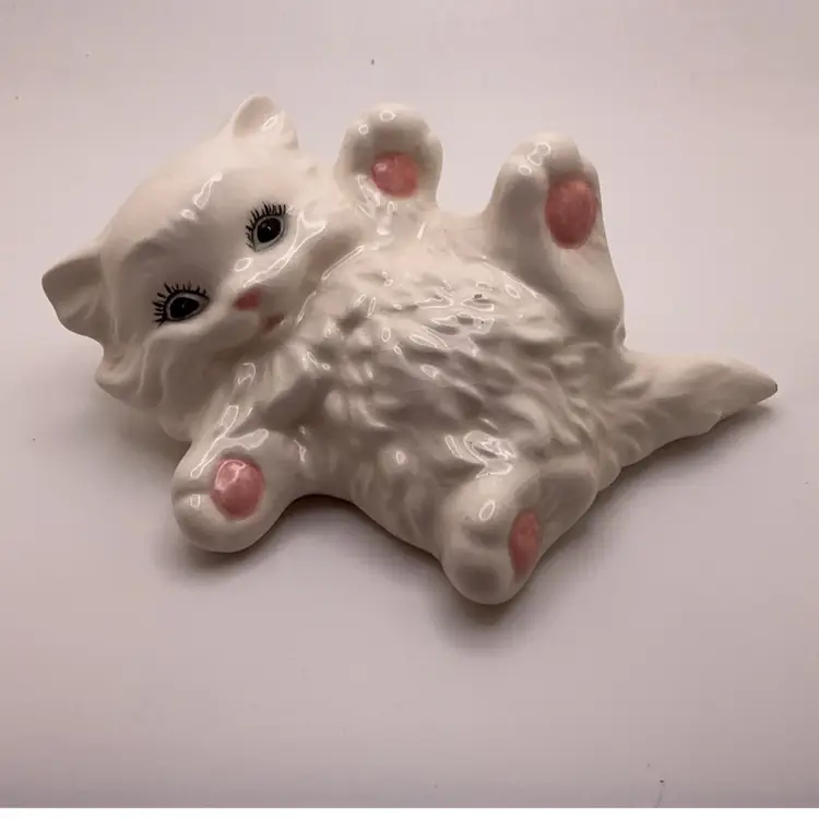 VTG White Ceramic Cat Kitten