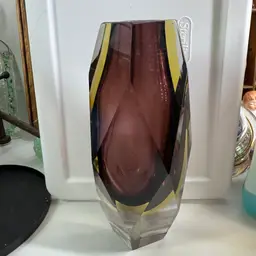 Luigi Mandruzzato Murano Glass Italy Sommerso Amethyst Yellow Vase 7.5” Has Scratch On Bottom, Flea Bites