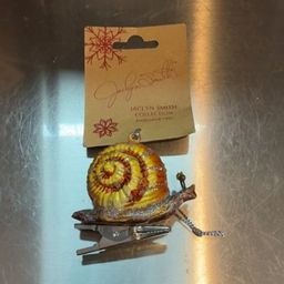 Holiday Snail Clip On