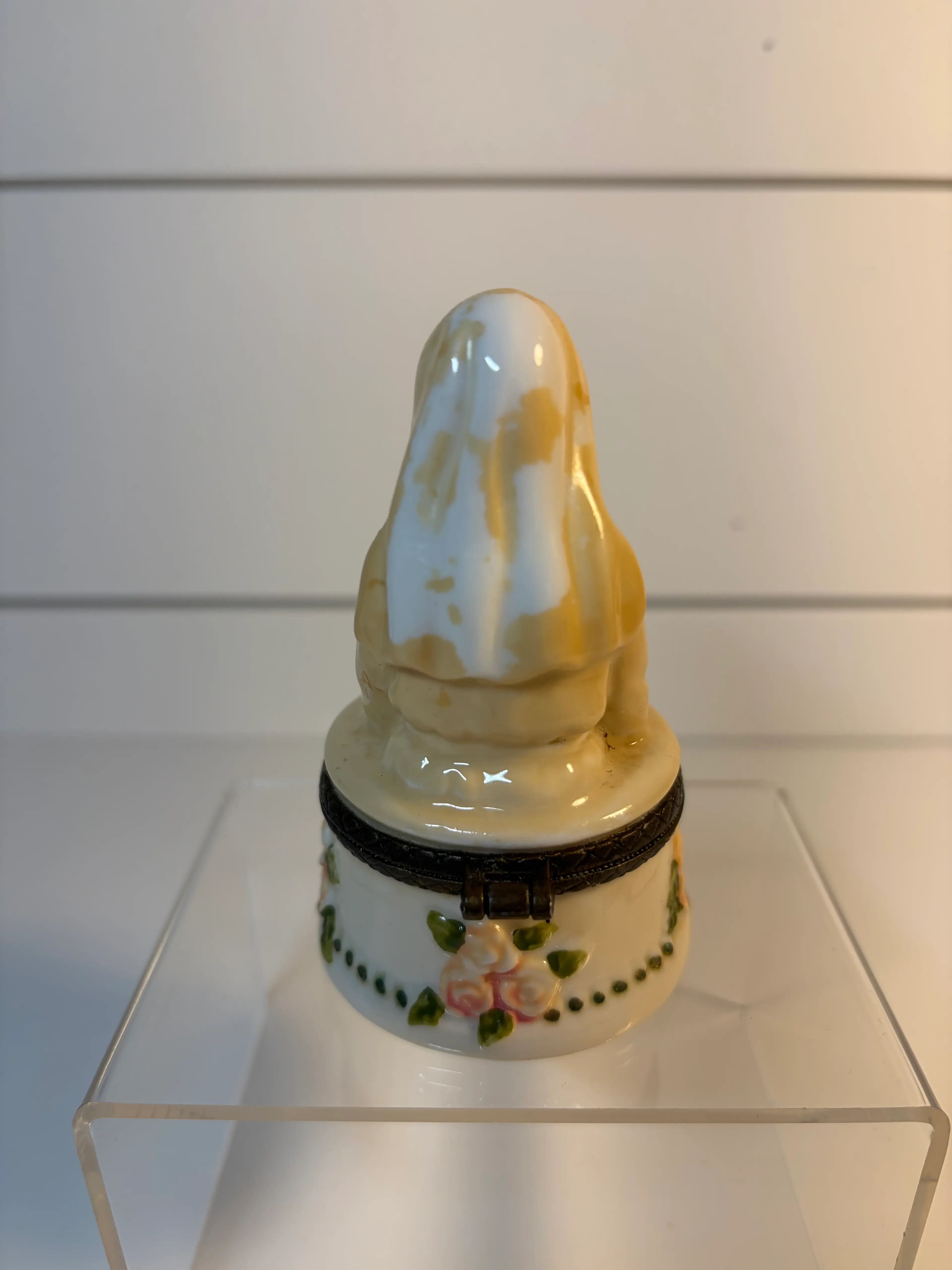 Image 4 of 6