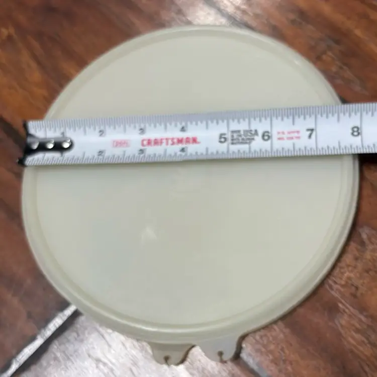 2 Tupperware Round 8 In Replacement Lids