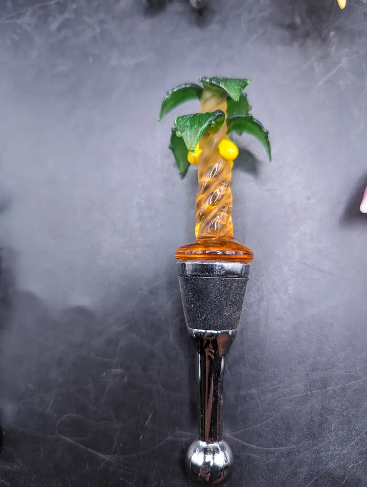 Vintage Lot of 5 Wine Bottle Stoppers 3 Glass 2 Resin