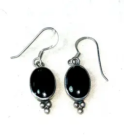 925 Sterling Pierced Earrings w/Black Stone