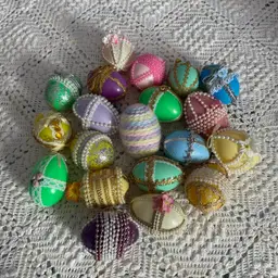 Vintage Hand Decorated Easter Eggs Lot