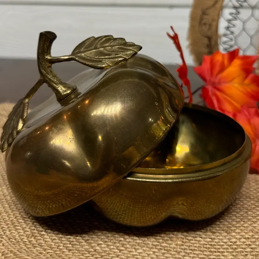 Two Piece Brass Metal Decor Apple Trinket Jewelry Dish Approximately 4.5” Across X 4.5” Tall