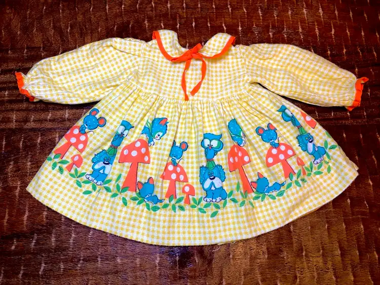 💛🍄Adorable Vintage Handmade Flannel Yellow Gingham Baby Footie Dress Set🍄💛