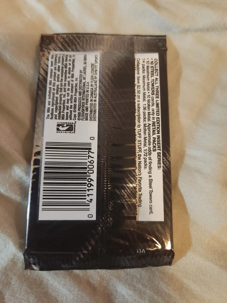 Sealed 1995-1996 Fleer metal premier edition pack