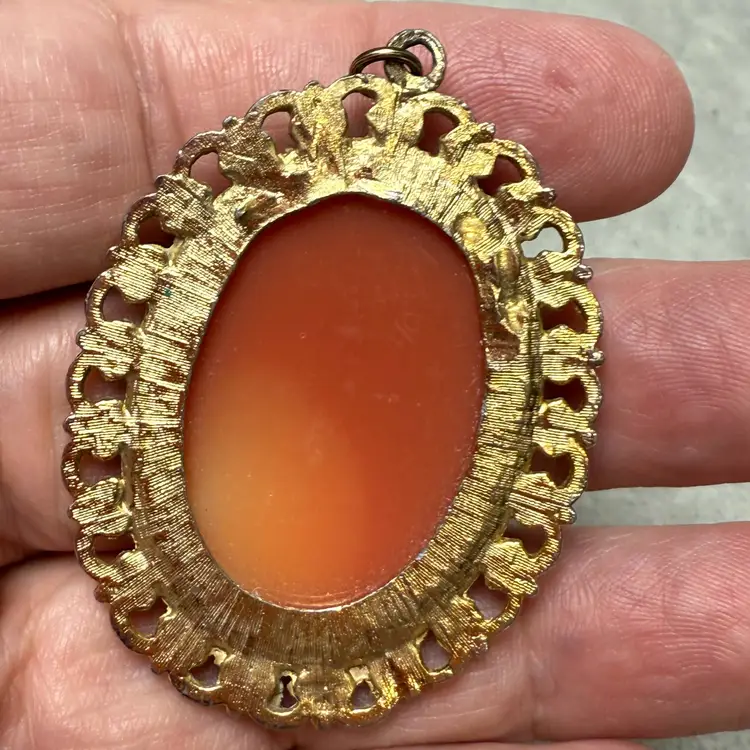 Large Vintage Gold Tone Cameo Pendant