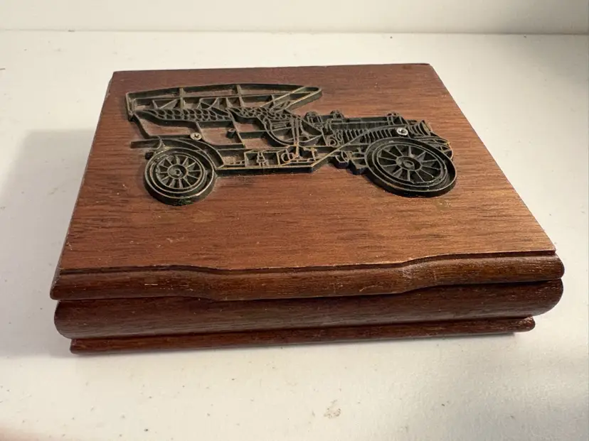 Small Men’s Jewelry Box - Antique Car Design
