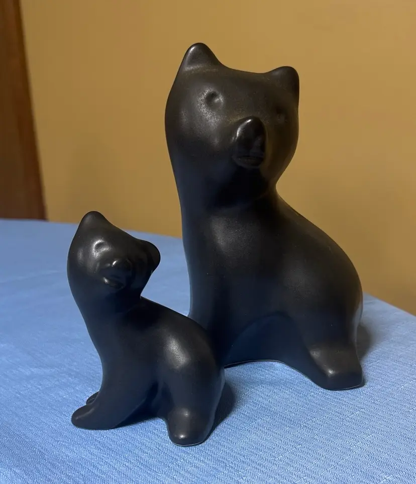 Pigeon Forge Pottery Ferguson Black Bear Mama and cub Figurines 7.25" & 4.25”