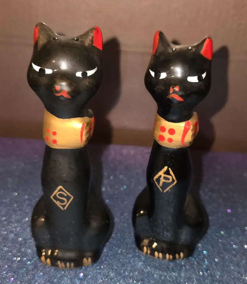 1950s Redware Siamese Cats S&P Shakers