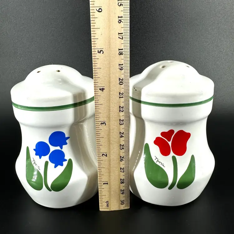 Treasure Craft Nina Flower Salt & Pepper Shakers