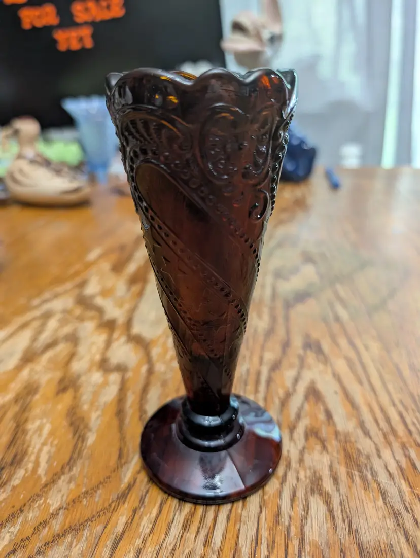 Indiana Glass stars dark amber vase