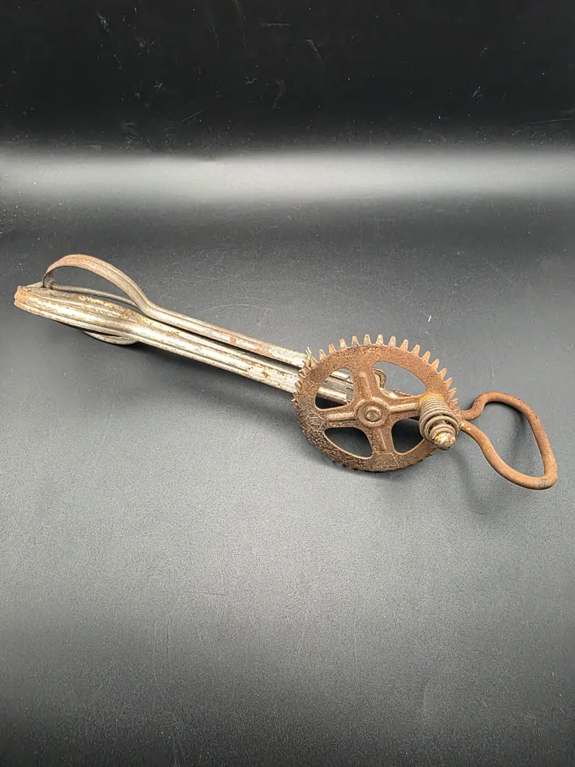 A+J Antique handmixer metal handle