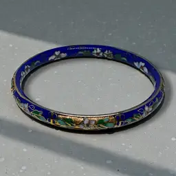 VINTAGE CHINESE COBALT BLUE FLOWER Gold Gilt CLOISONNE ENAMEL BANGLE BRACELET. Average Size