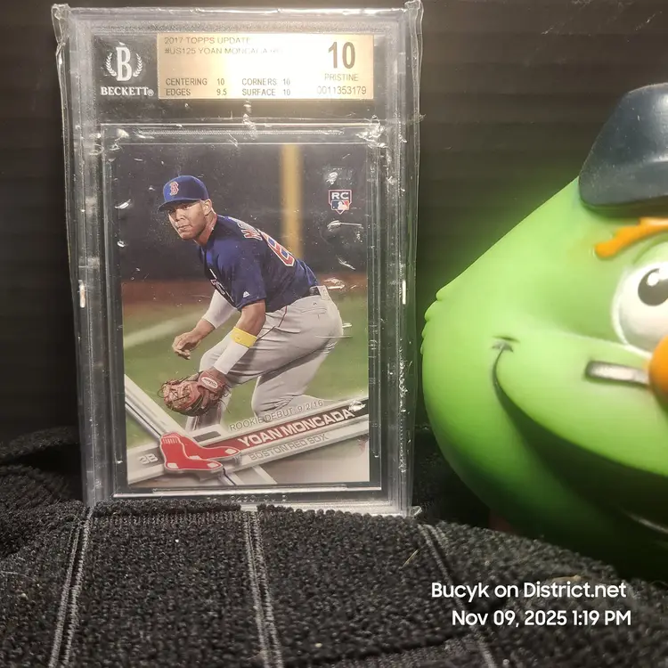 2017 Topps Update - Yoan Moncada Boston Red Sox BGS 10