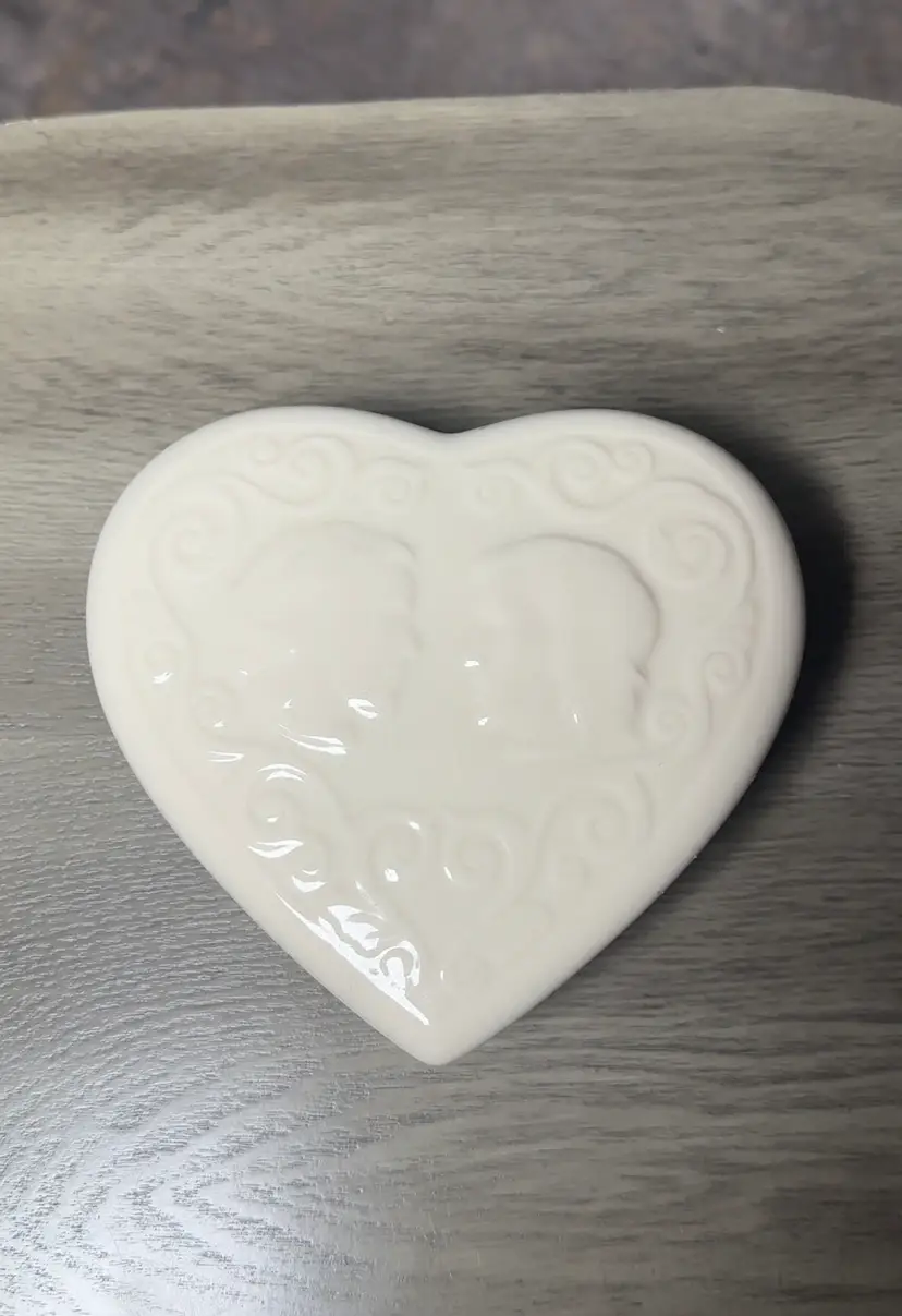 Lenox Special USA Romeo And Juliet Relief Jewelry Trinket Box Heart Shaped