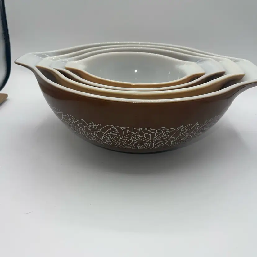 Pyrex Woodland Mixing Bowl Set 4-Piece Nesting Bowls Glass Kitchen Retro