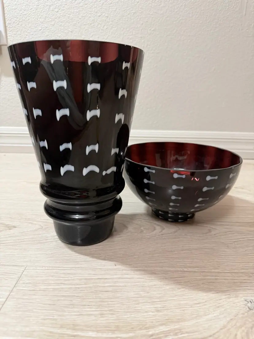 Vintage Black and White Art Deco Glass Set