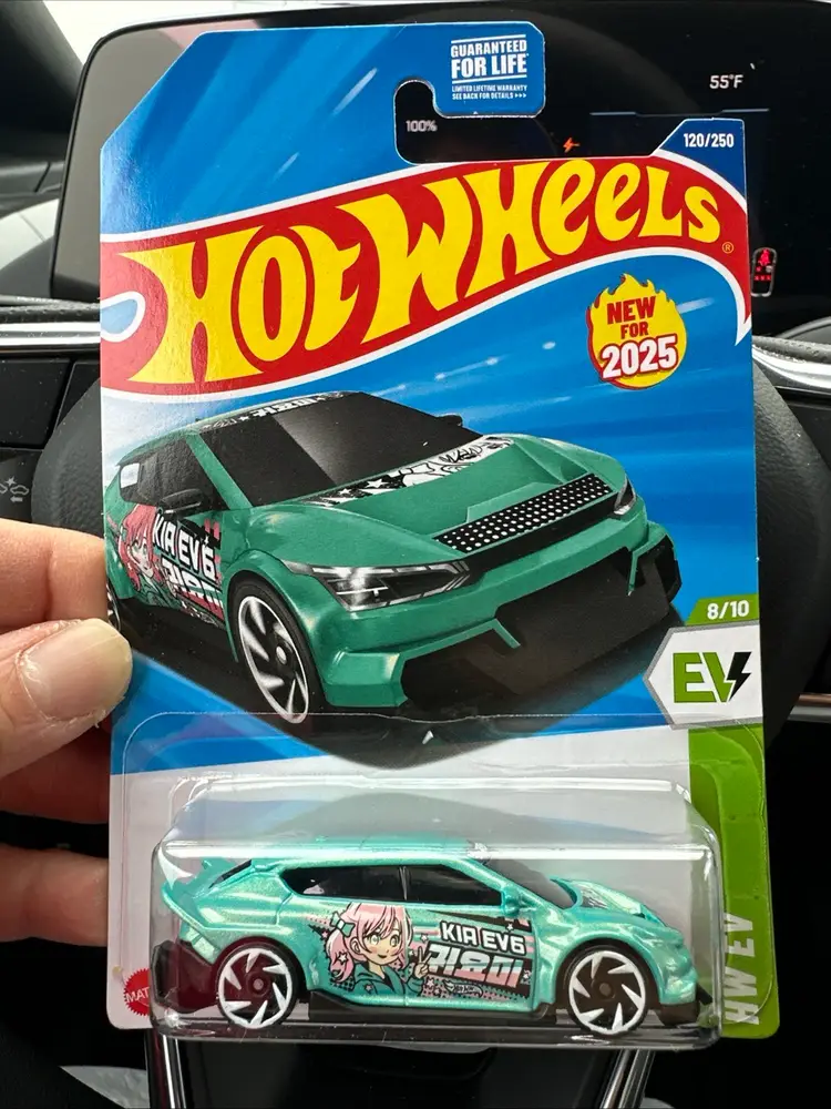 5 PCS DIECAST HOTWHEEL BRAND NEW IN EXCELLENT CONDITION