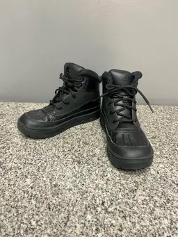 NIKE-Boys Black Woodside 2 High ACG Leather 3 Boots 524873-004 Back To School