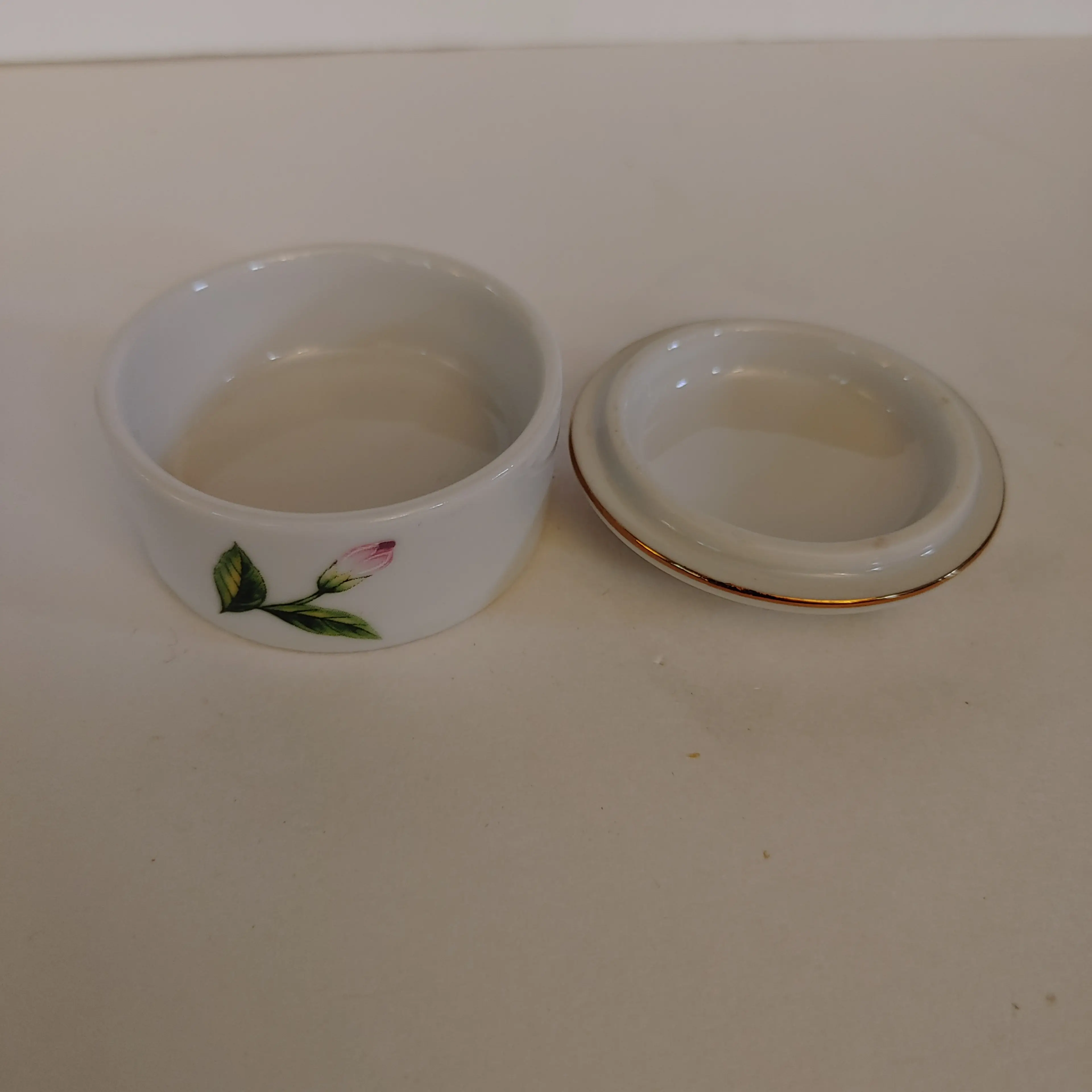 Image 3 of 4