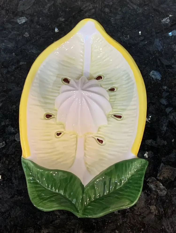 Ceramic Lemon novelty Hand Juicer Reamer With Spout