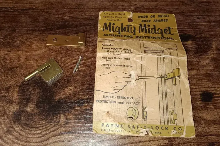 New Out of the Pack Vintage Mighty Midget Door Safety Lock