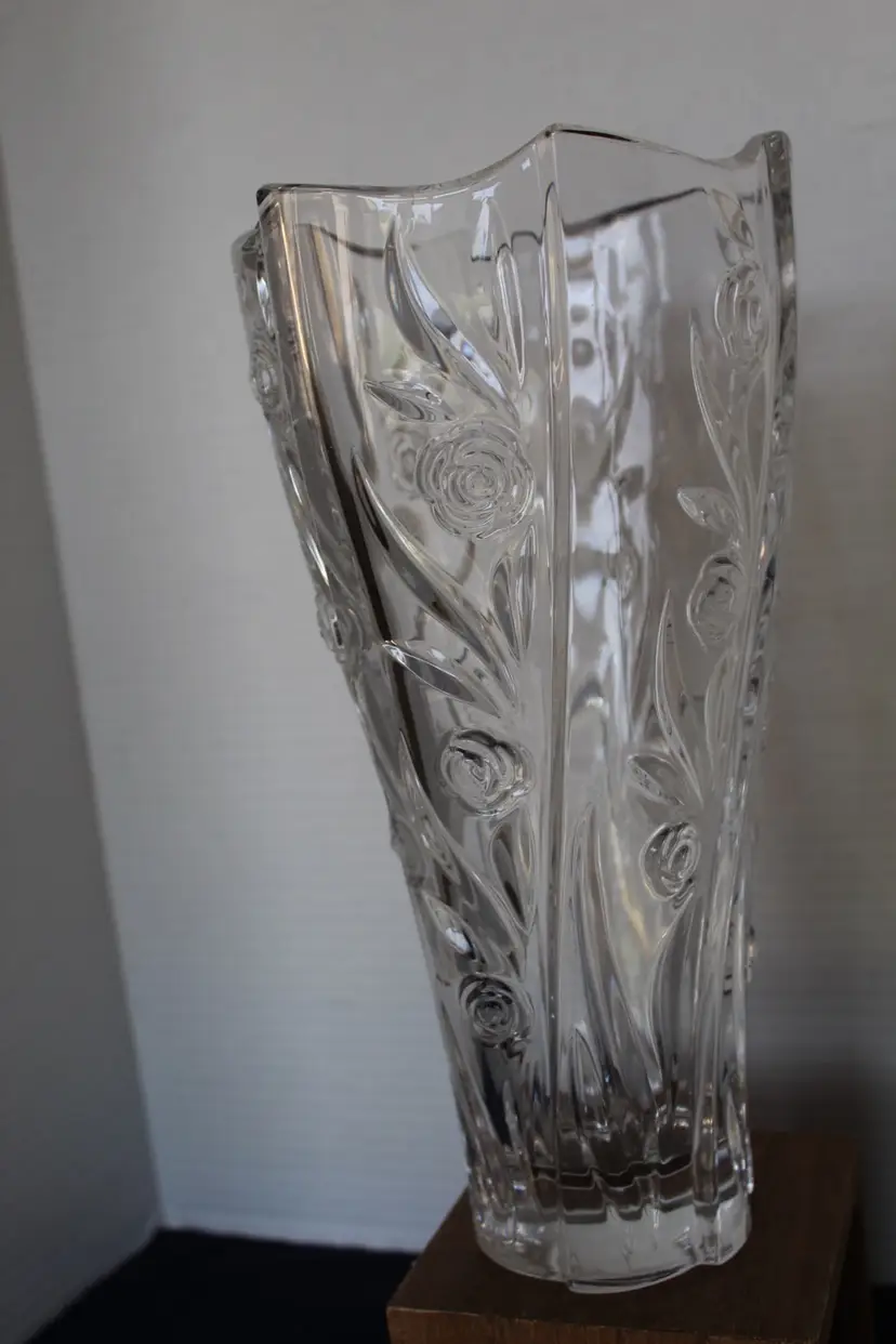 VTG Waterford Marquis Rose Garden Vase 10” 24% Lead Crystal Heavy Scalloped Edge