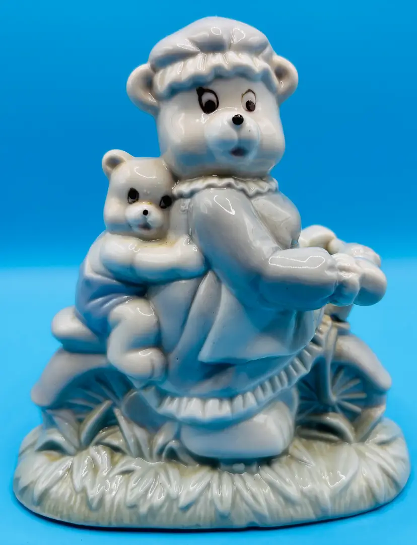 "Chummy Bears" By Jamestown China