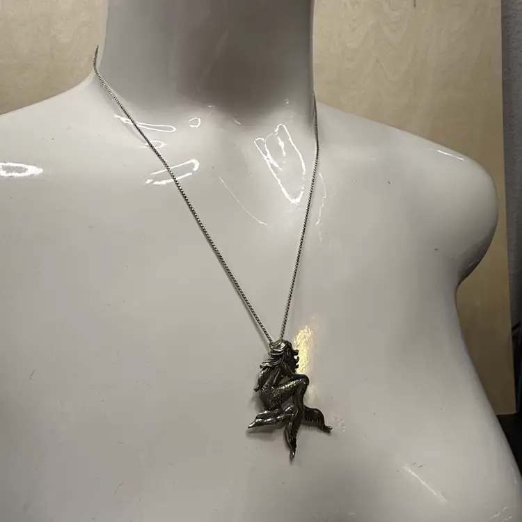 Vintage Sterling 925 1.5 Inch Mermaid Pendant And Italy Necklace. 8.57 Grams