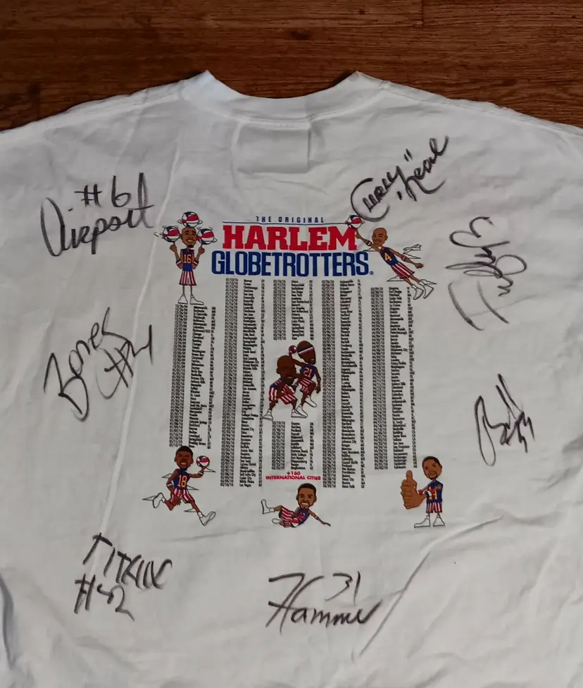 Autographed Harlem Globetrotters Curly Neal t-shirt NEW nba basketball