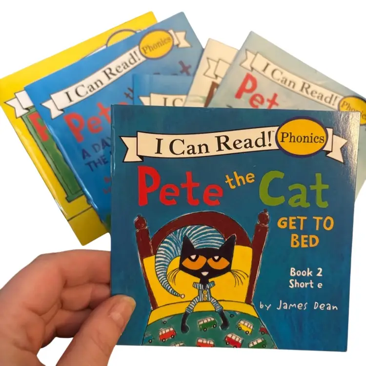 6 Small Pete The Cat Phonic Readers