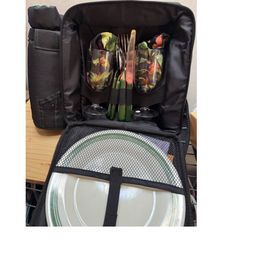 Picnic set with carry bag