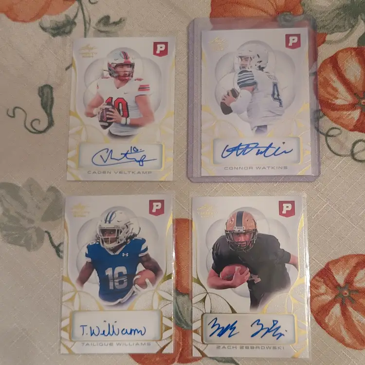 Lot of 36 College football cards. 4 auto's, 1 #'d +. Letters U V W Y Z.