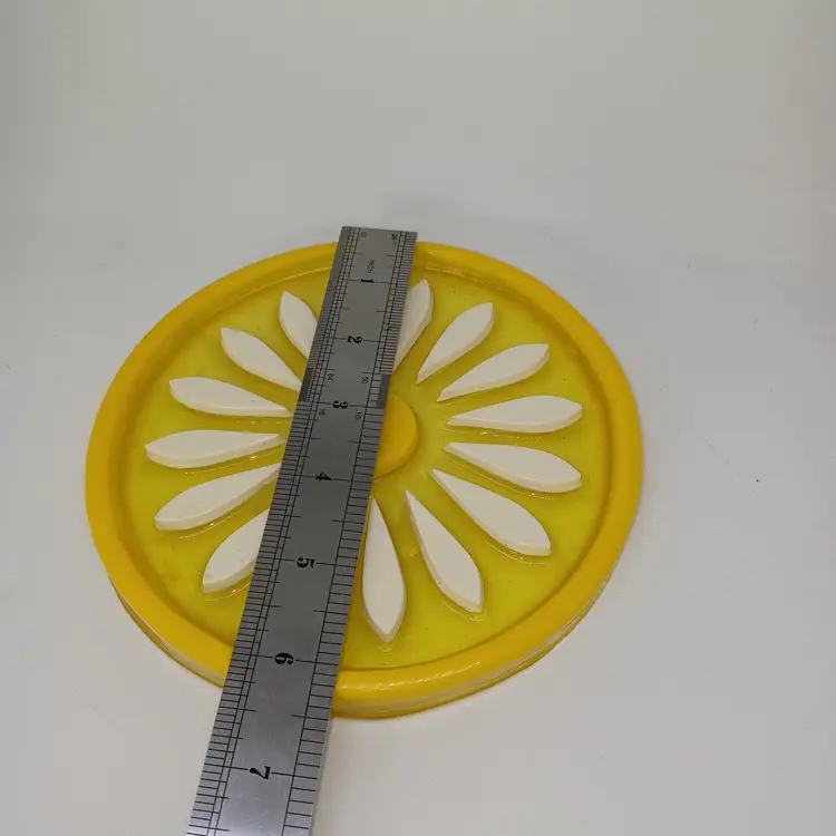 Vintage Crystal Craft Resin Yellow and White Daisy Trivet RETRO circa 1960s