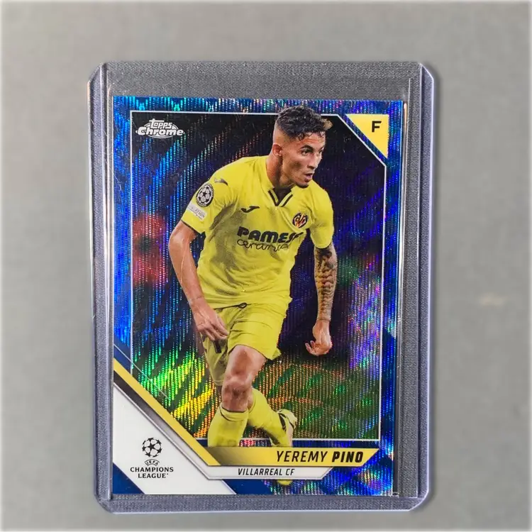2021-22 Topps Chrome UCL Blue Wave Refractor Yeremy Pino /75 #106 - Villarreal